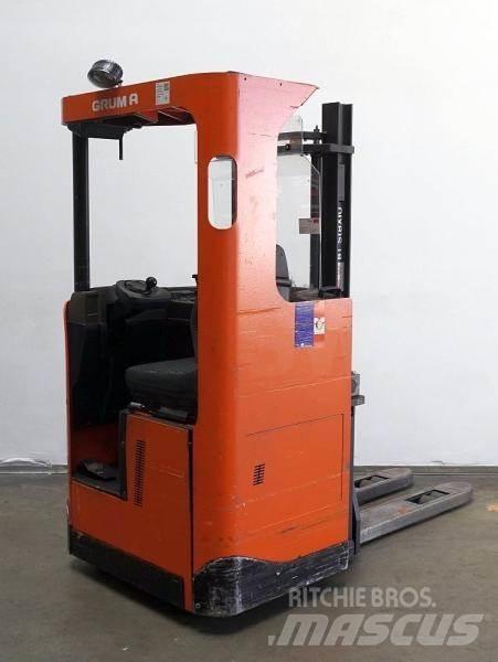 BT SRE135 Selbstfahrstapler