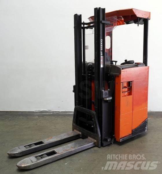 BT SRE135 Selbstfahrstapler