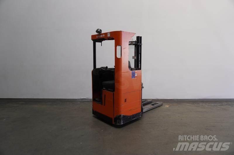 BT SRE135 Selbstfahrstapler