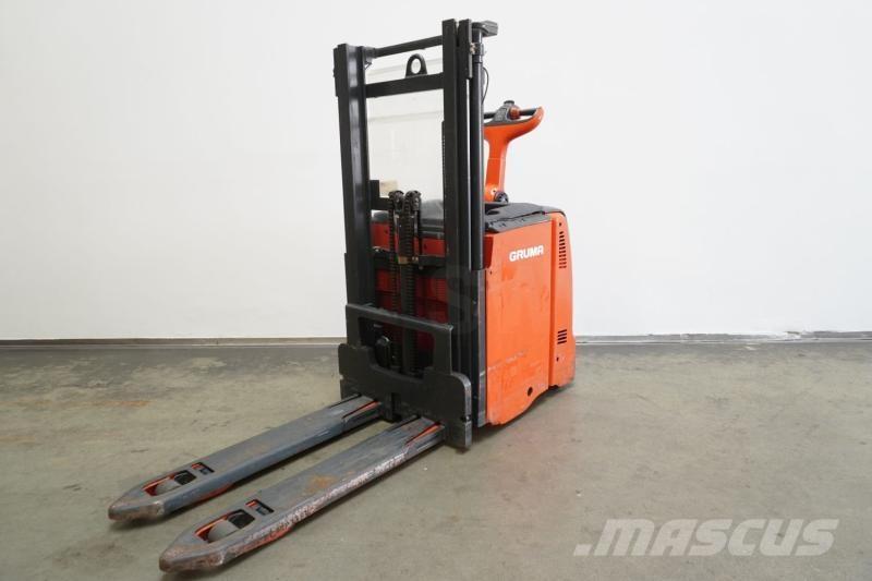 Linde D 12 133 Selbstfahrstapler