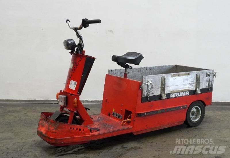 Pefra EFW508 Schlepper