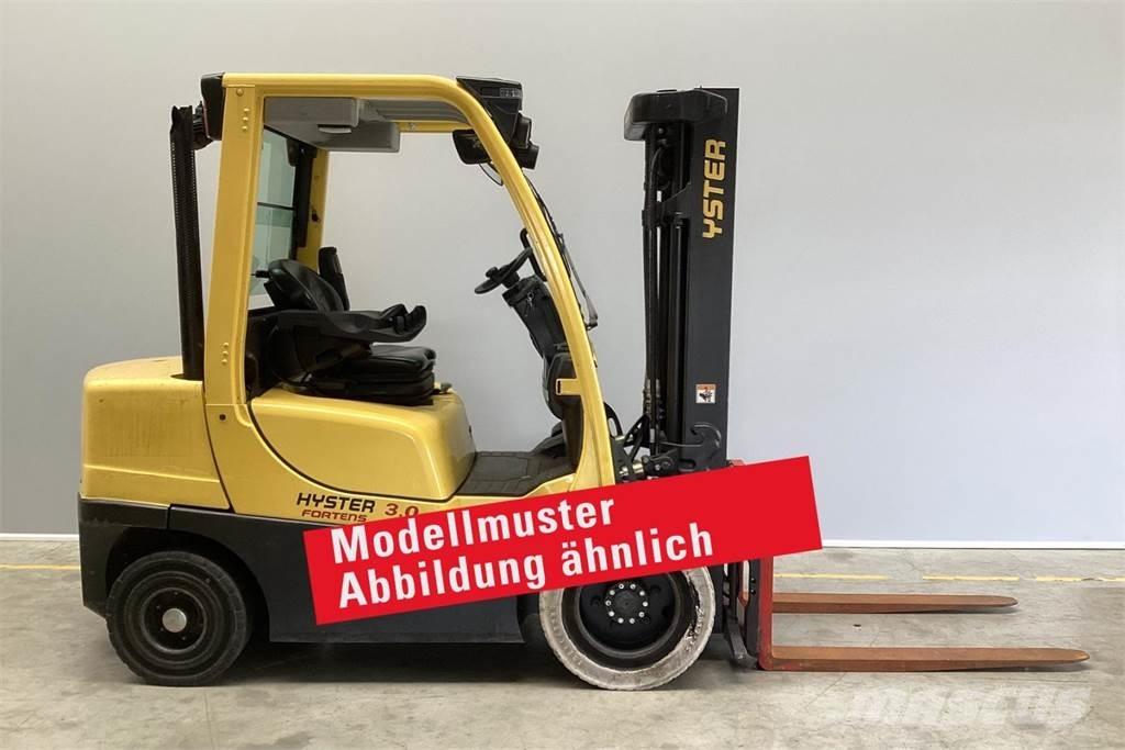 Hyster H3.0FT Diesel Stapler