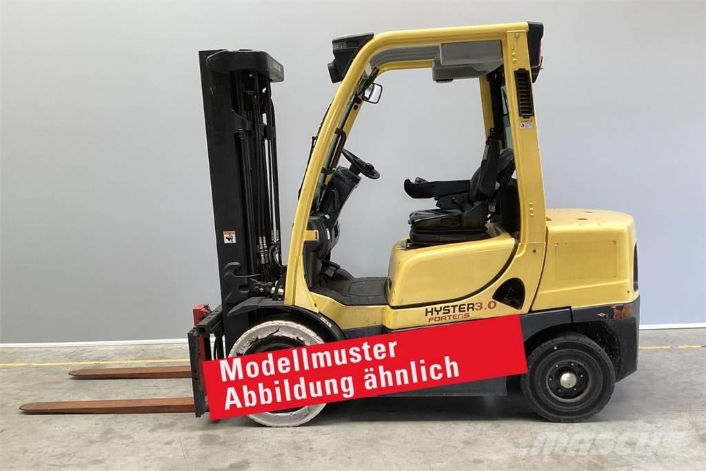 Hyster H3.0FT Diesel Stapler
