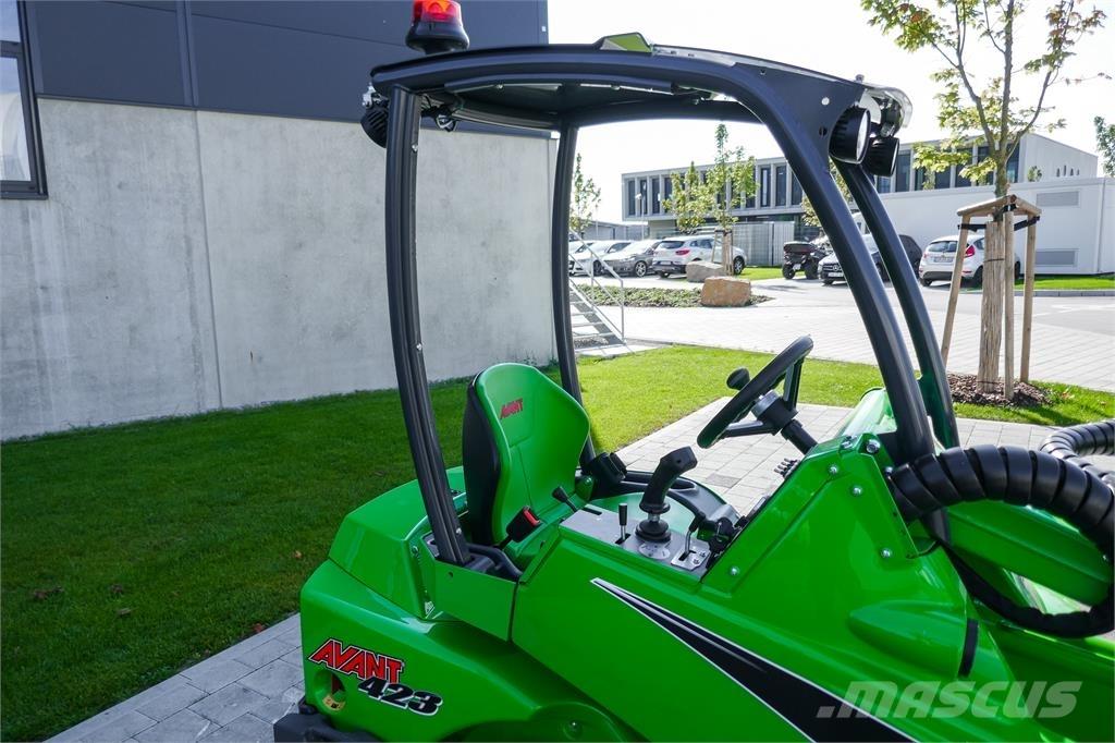 Avant M 423 Minibagger < 7t