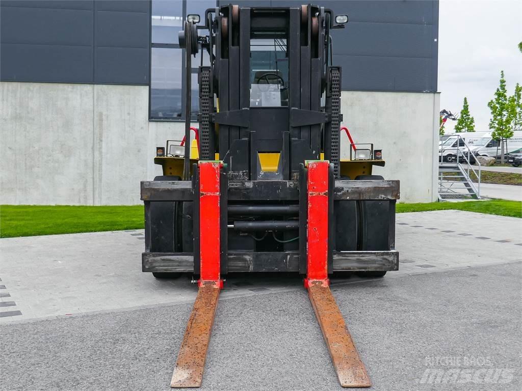 Hyster H16.00XM-12 Diesel Stapler