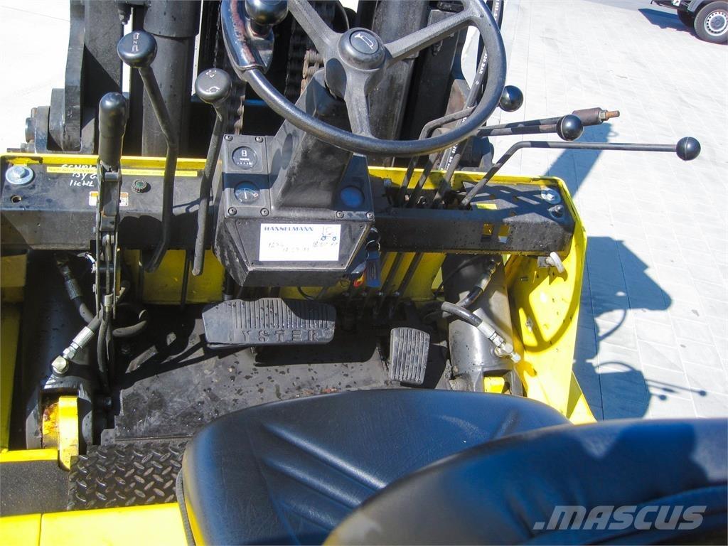 Hyster S180XL Gas Stapler