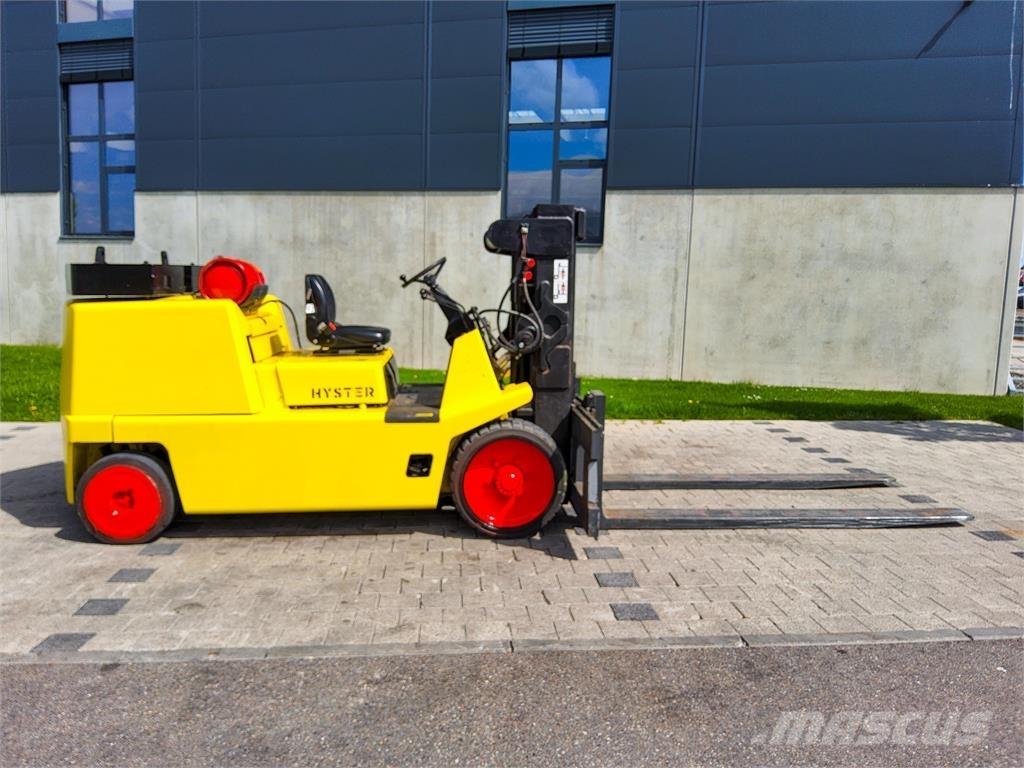Hyster S180XL Gas Stapler