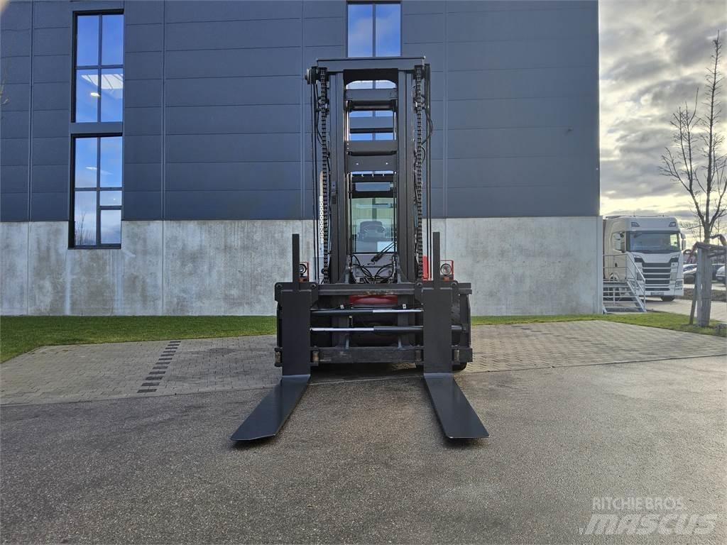 Kalmar DCE 150-12 Diesel Stapler