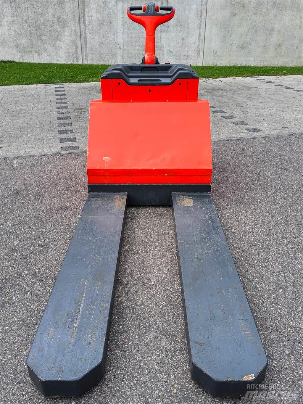 Linde T 30 Deichselstapler