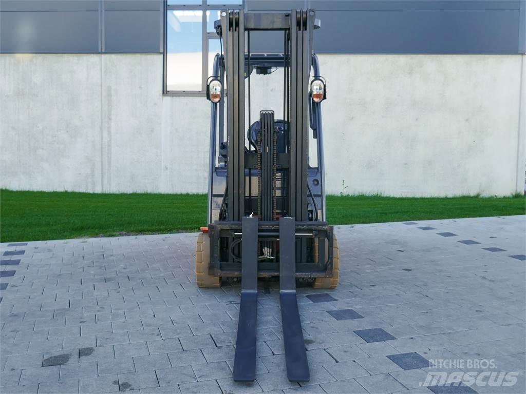 Toyota 02-8FBE20T Elektro Stapler