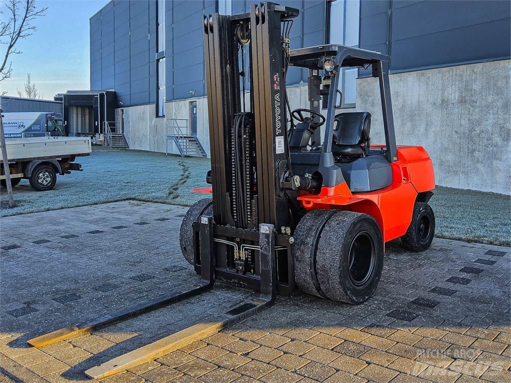 Toyota 7 FDU 45 Diesel Stapler