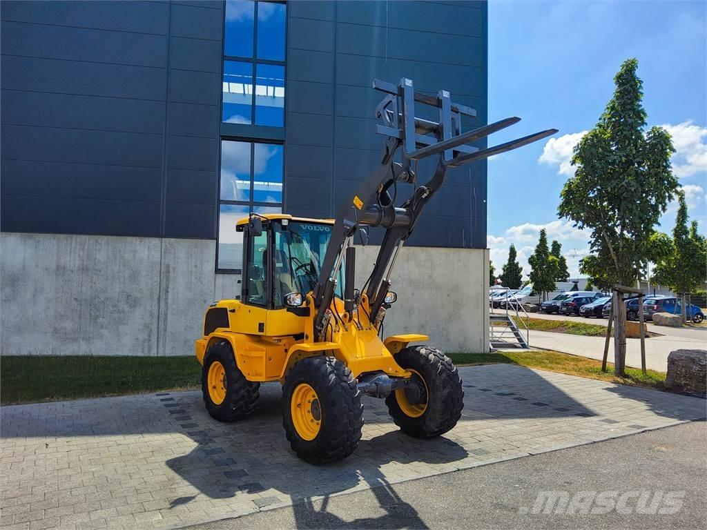 Volvo L 30G Minibagger < 7t
