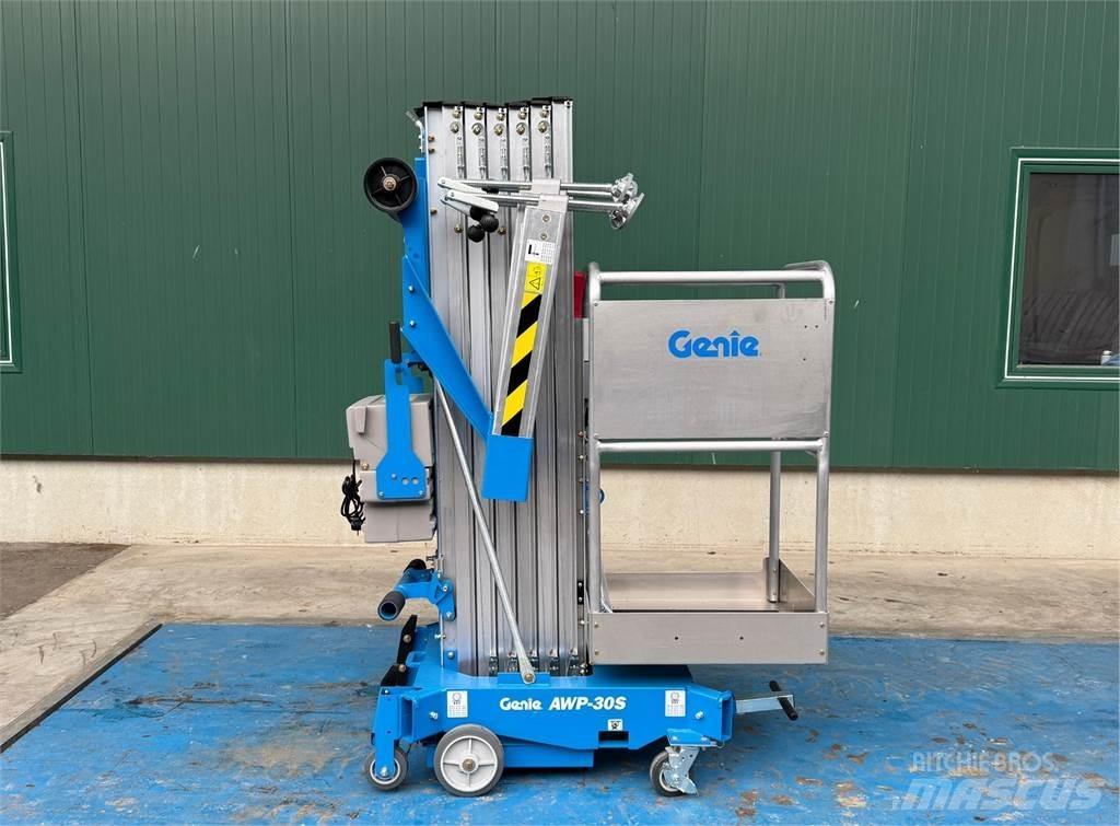 Genie AWP-30S AC Andere Arbeitsbühnen