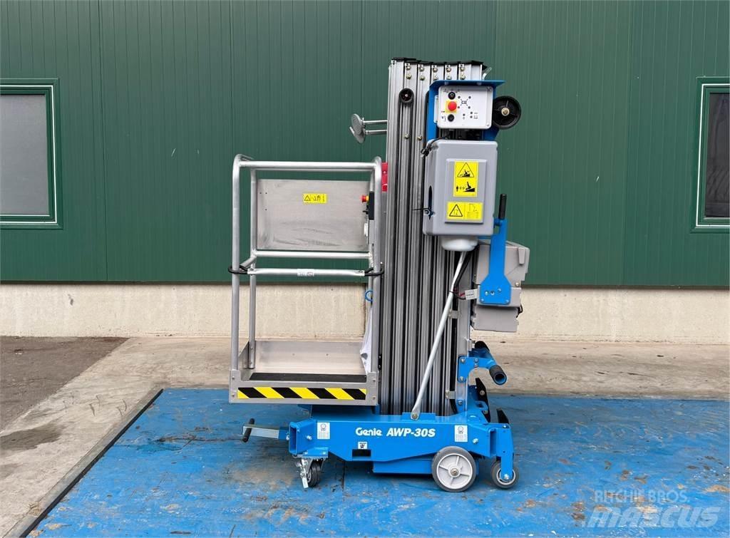 Genie AWP-30S AC Andere Arbeitsbühnen