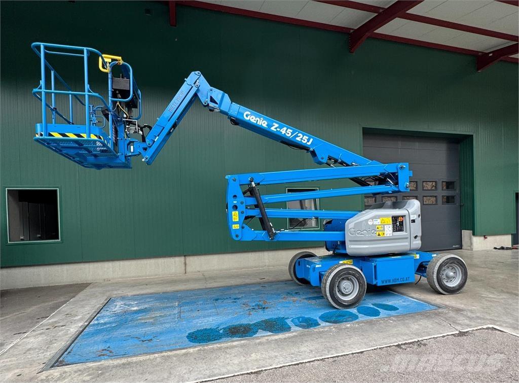 Genie Z-45/25J DC Gelenkteleskoparbeitsbühnen