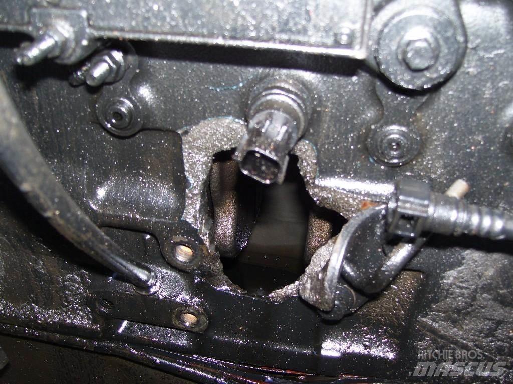Komatsu SAA6D114E-3 Motoren