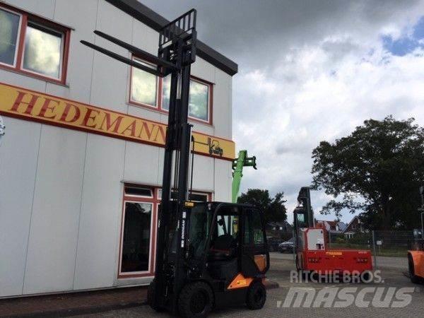 Doosan D30S-7 Diesel Stapler