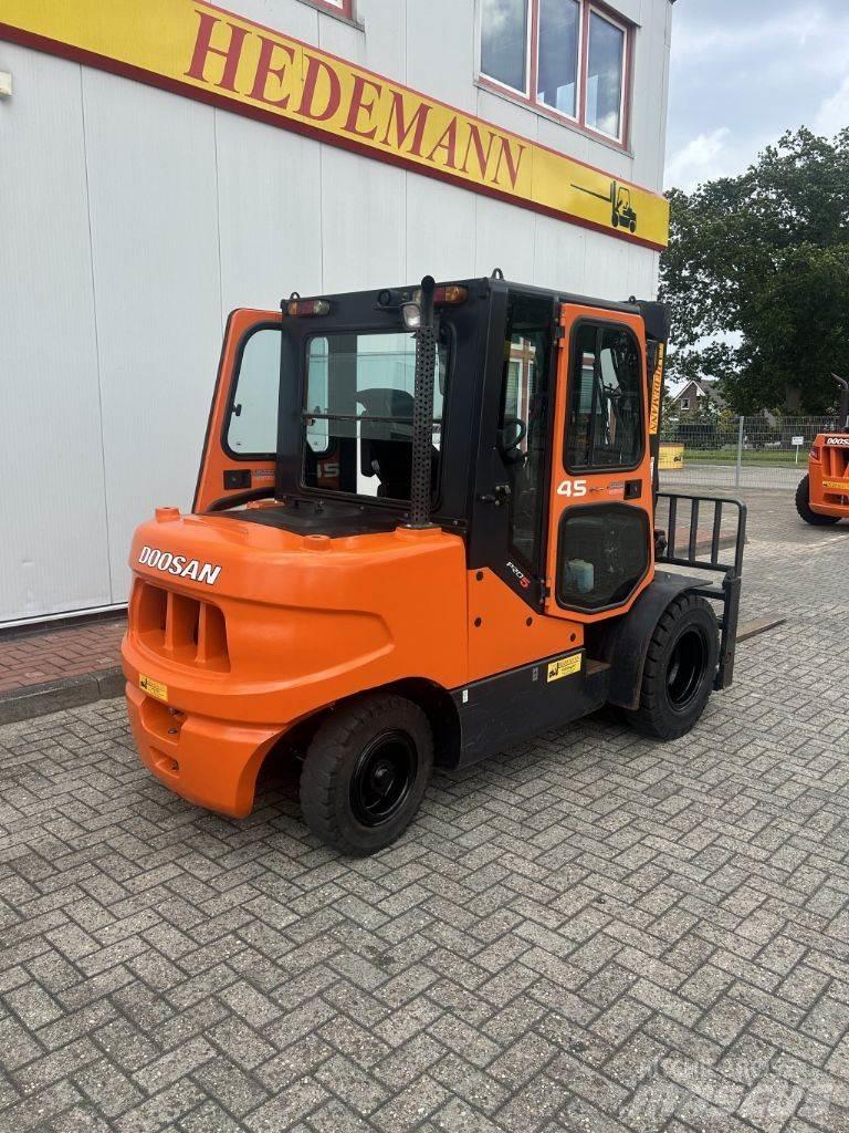 Doosan D45SC-5 Diesel Stapler