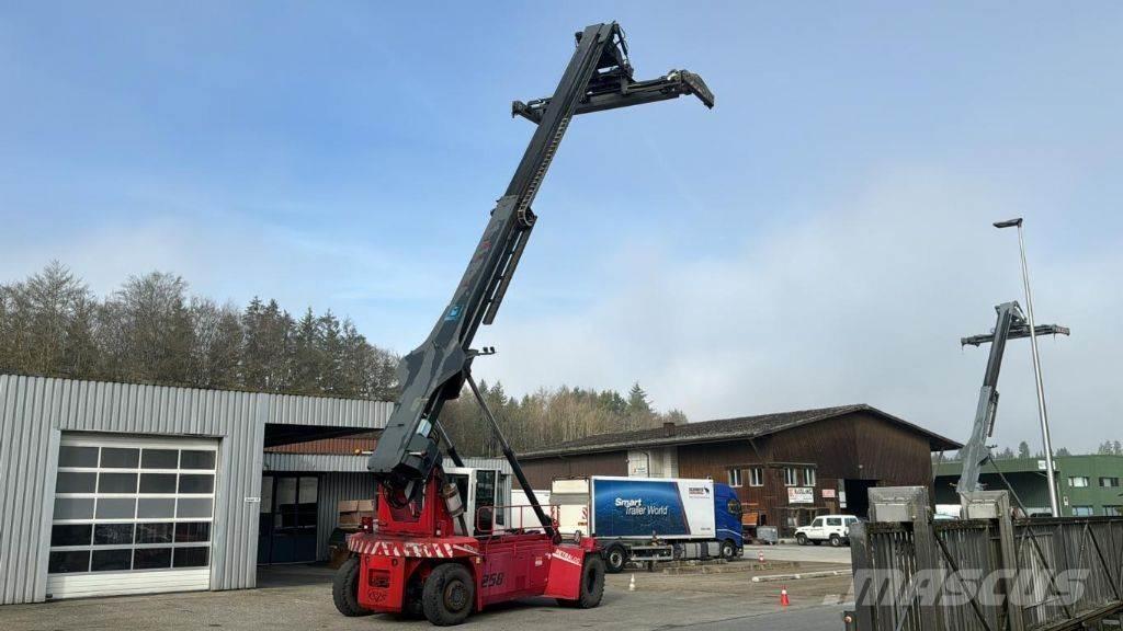 CVS Ferrari F258.6 Reach-Stacker