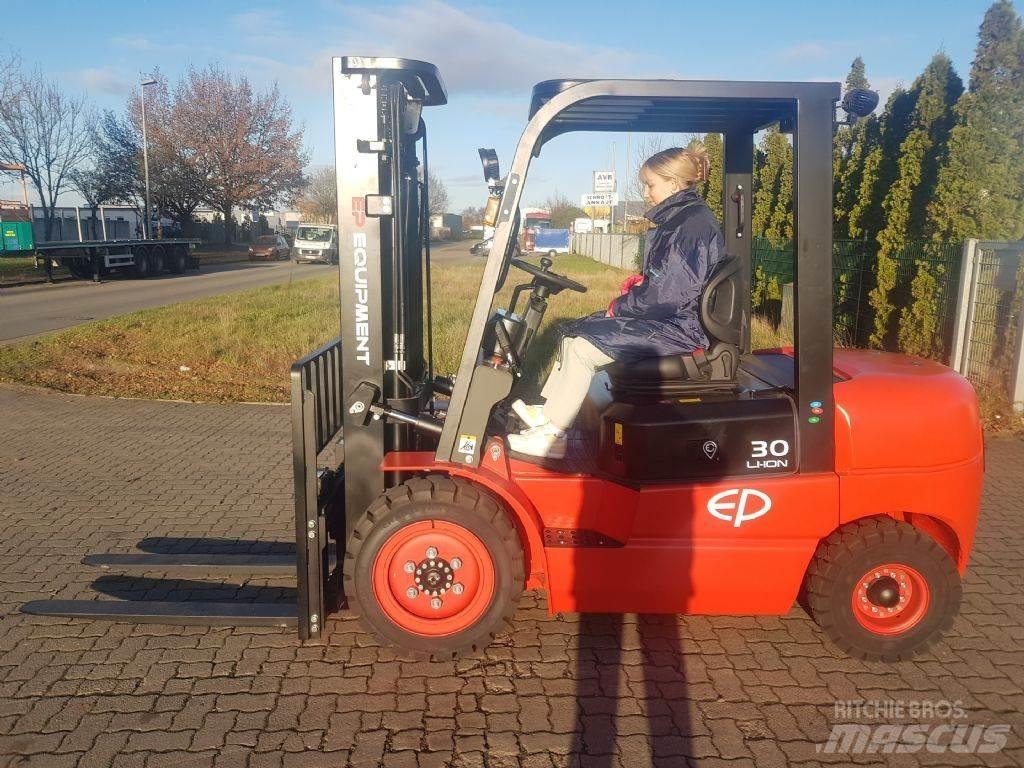 EP EFL302 Elektro Stapler