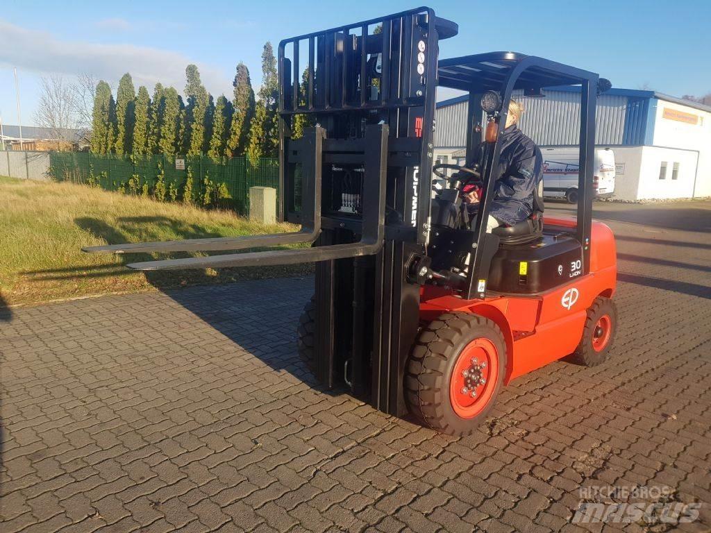 EP EFL302 Elektro Stapler