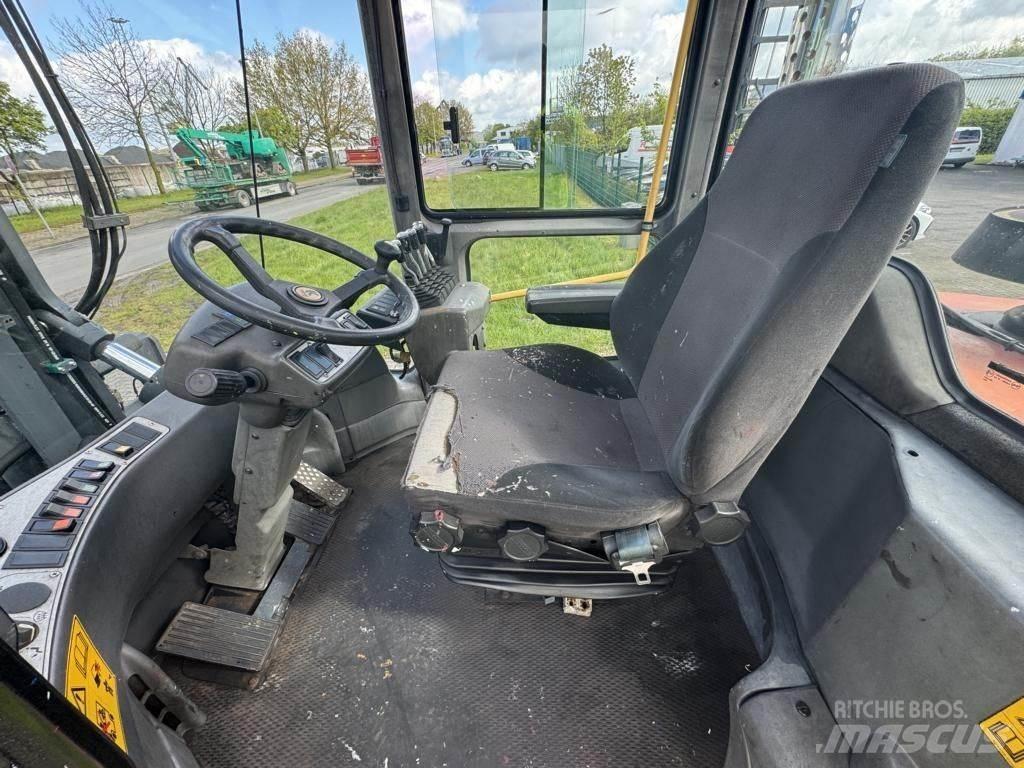 Kalmar DCE160-12 Diesel Stapler