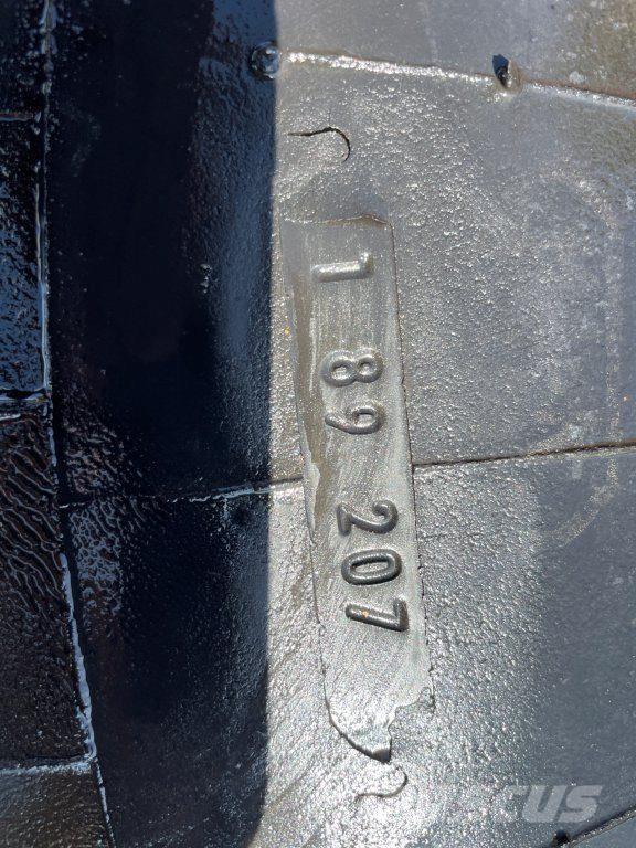  13.00-18 dæk 340-45 - 7 stk. Reifen