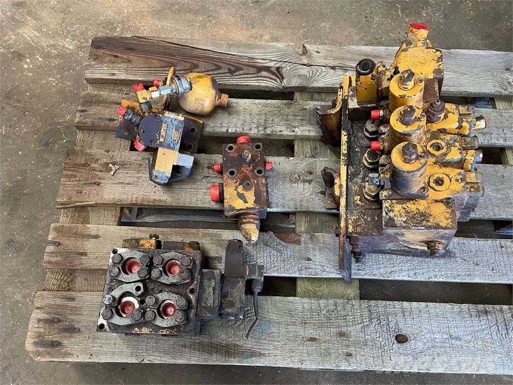  Diverse dele ex. Cat 206 Hydraulik