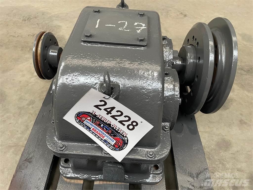  Gear - 1:27 Getriebe