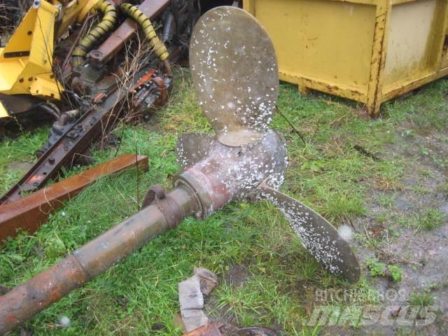  Propel ex. Bonille HM32 Boote / Prahme