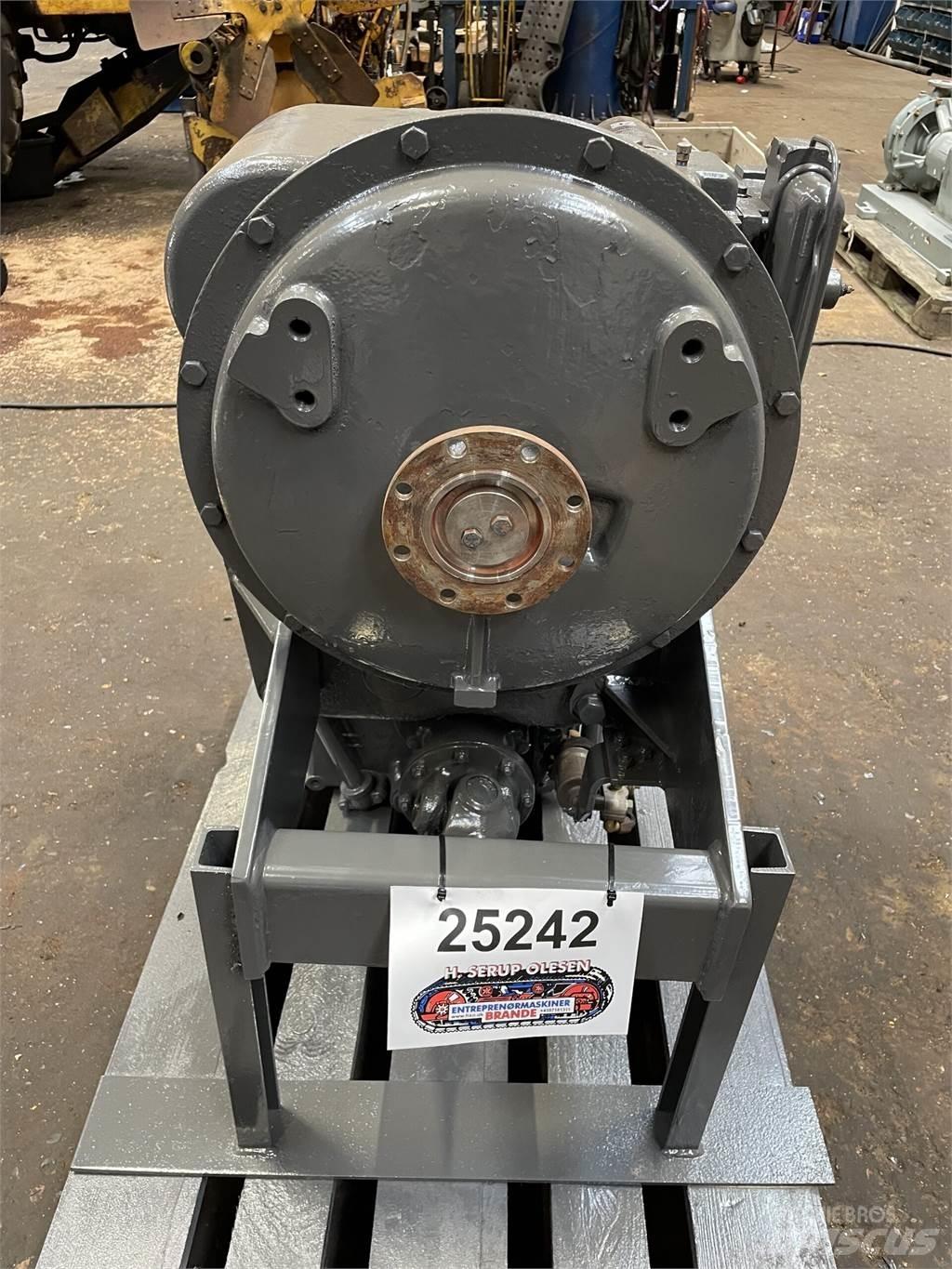 ZF 3WG-180 transmission Getriebe