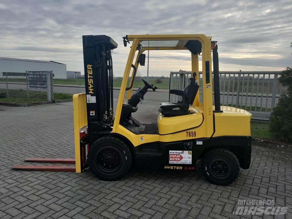 Hyster H3.0A Diesel Stapler