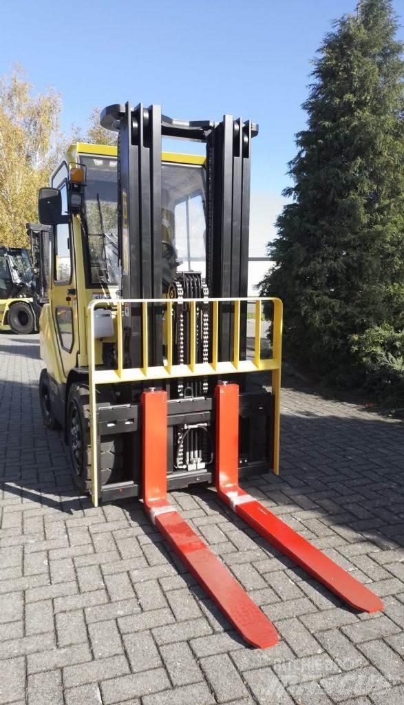 Hyster H3.5UT Diesel Stapler