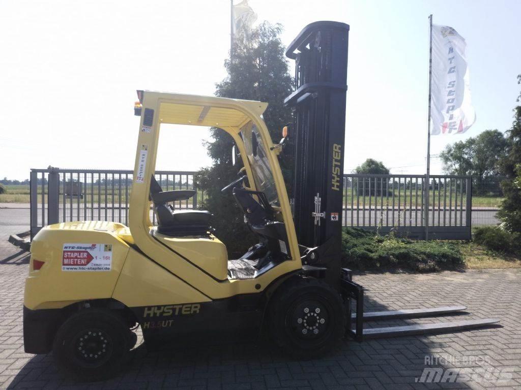 Hyster H3.5UT Diesel Stapler