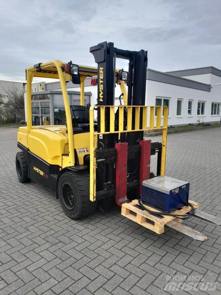 Hyster J5.0XN6 Elektro Stapler