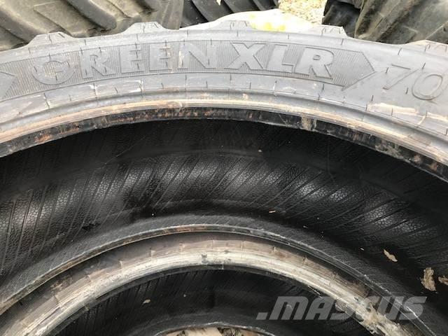  Rear Tyres Reifen