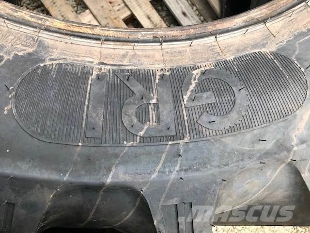  Rear Tyres Reifen