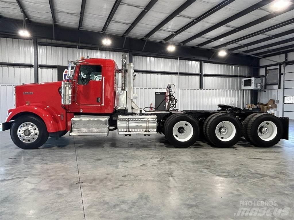Kenworth W900L Sattelzugmaschinen