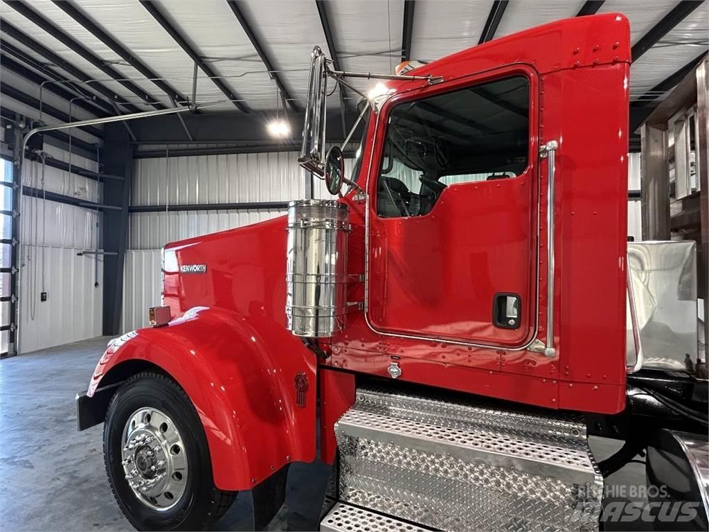 Kenworth W900L Sattelzugmaschinen
