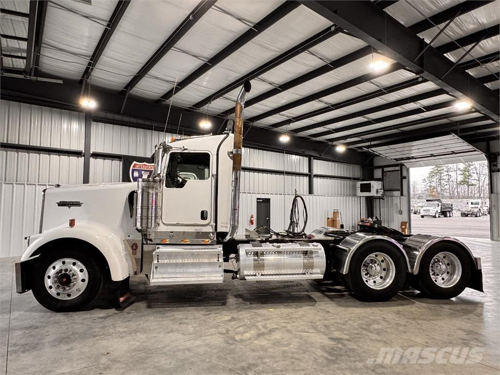 Kenworth W900L Sattelzugmaschinen