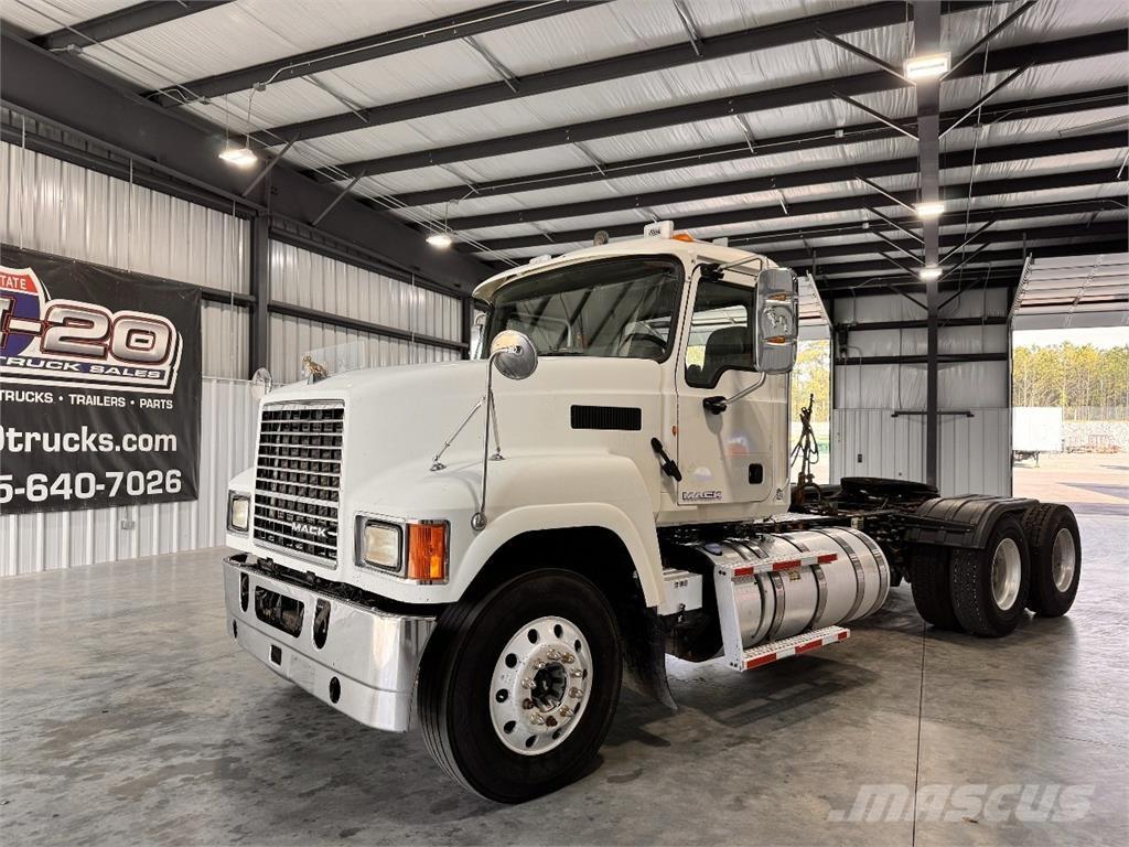 Mack CHU613 Sattelzugmaschinen