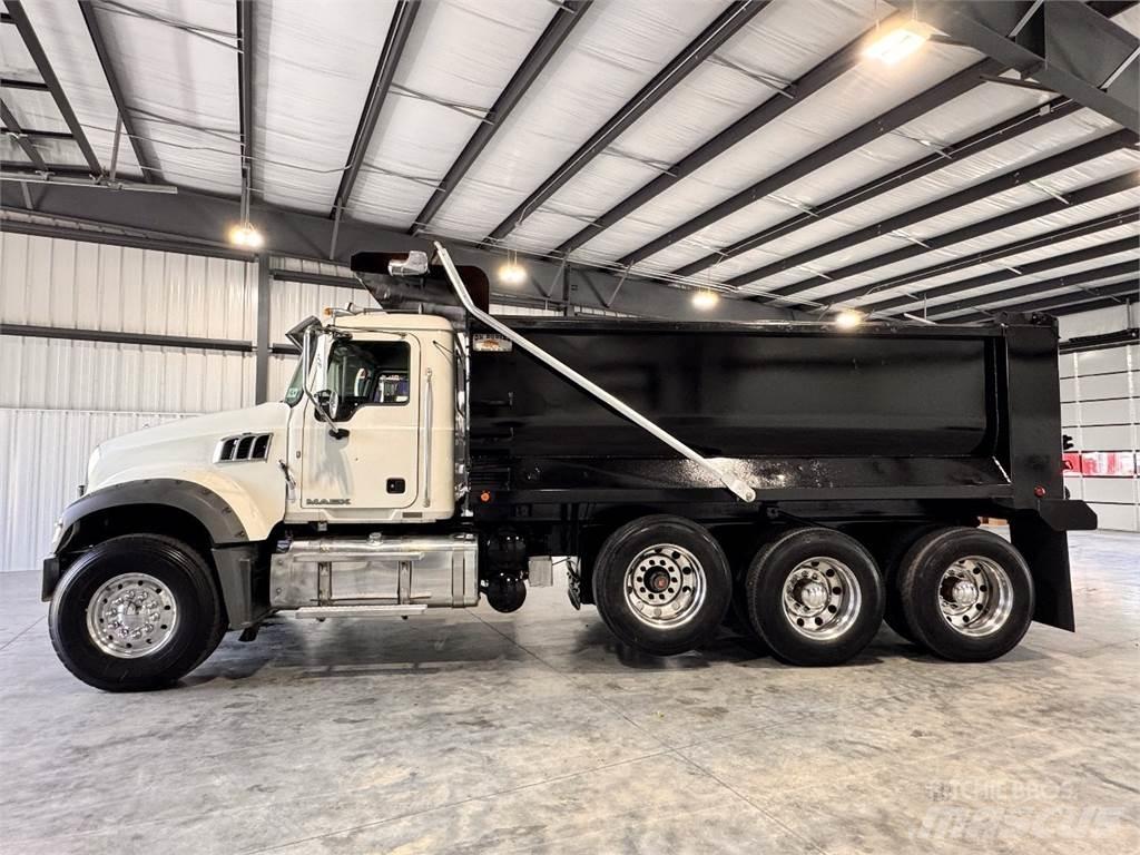 Mack GU713 Kipper