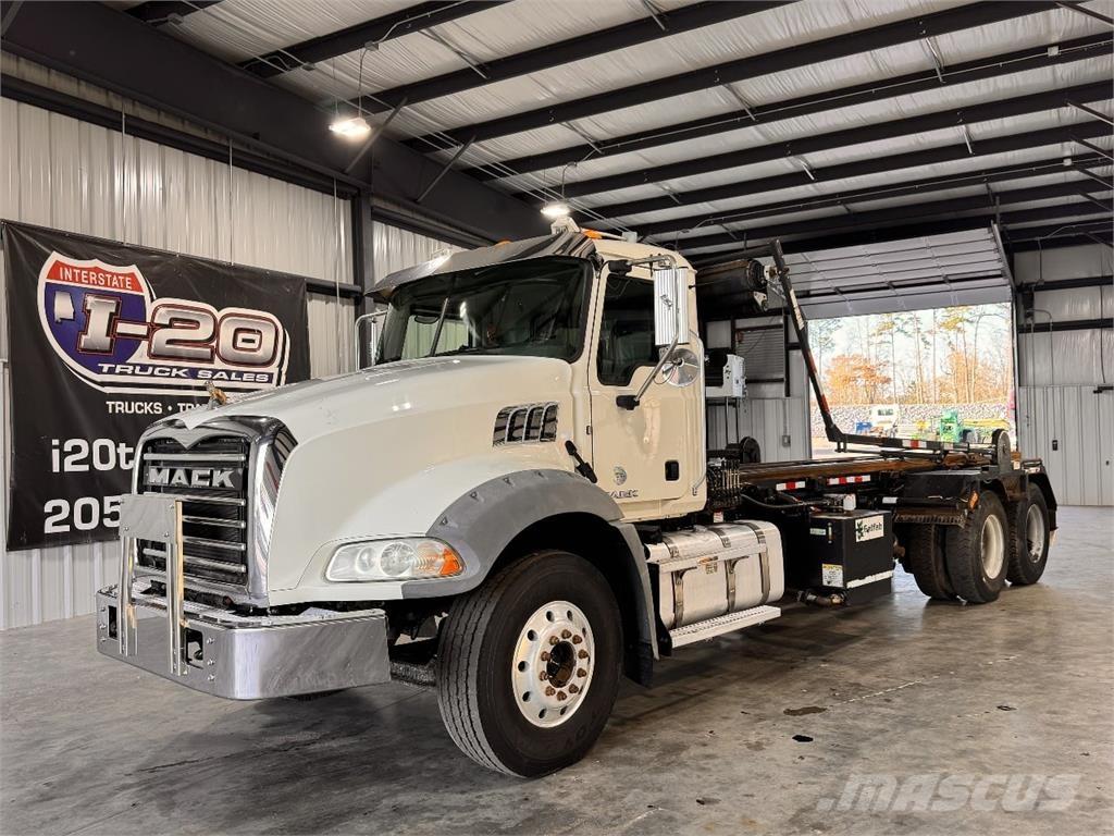 Mack GU813 Containerwagen