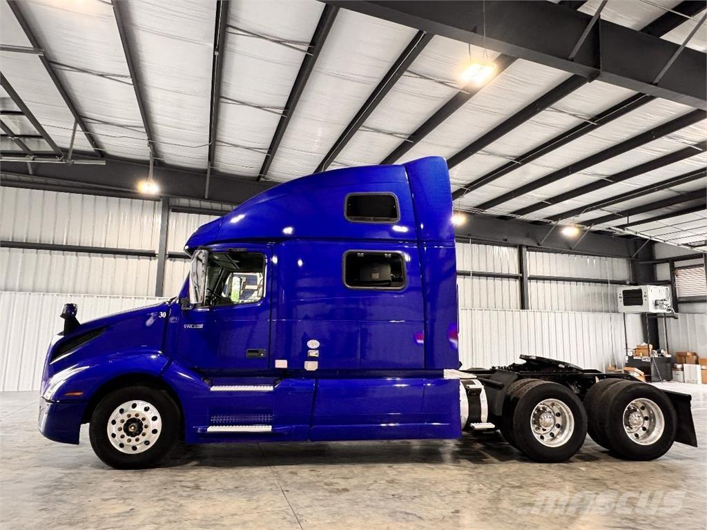 Volvo VNL860 Sattelzugmaschinen