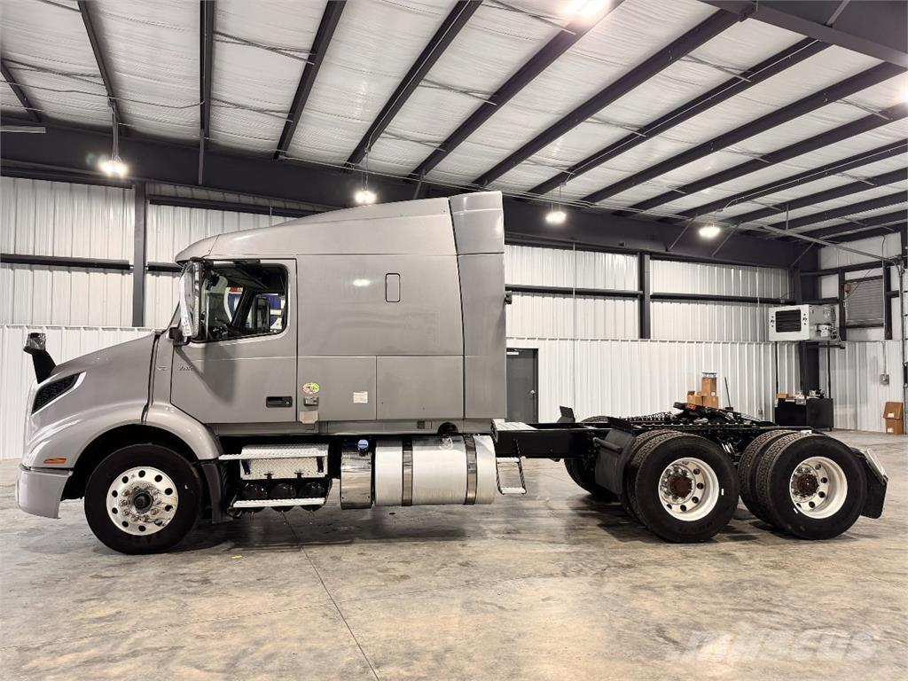 Volvo VNR Sattelzugmaschinen