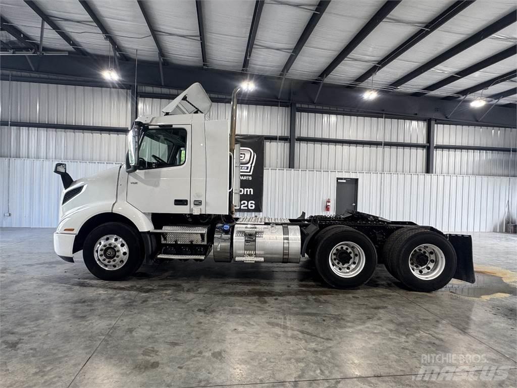 Volvo VNR64T300 Sattelzugmaschinen