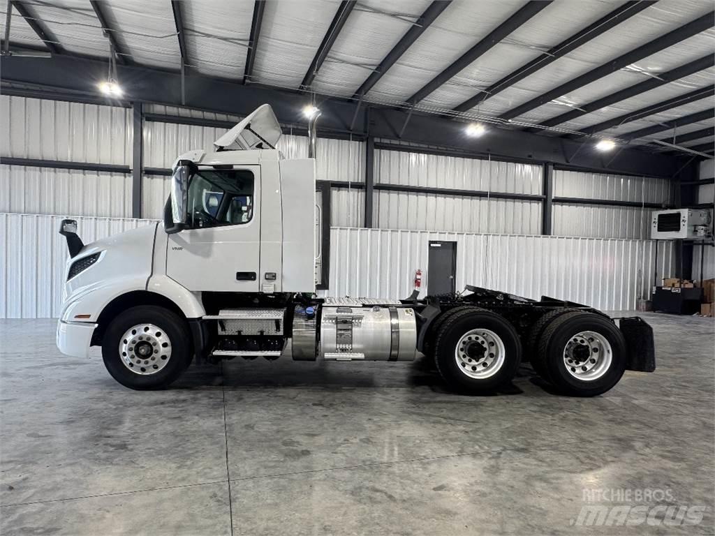 Volvo VNR64T300 Sattelzugmaschinen