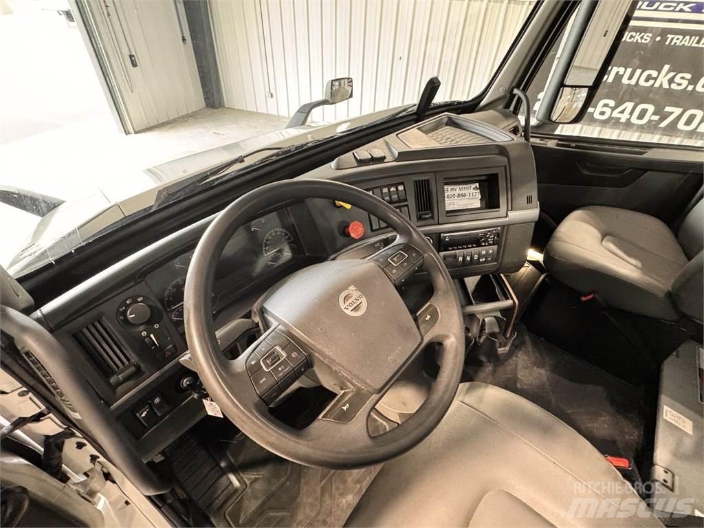 Volvo VNR64T300 Sattelzugmaschinen