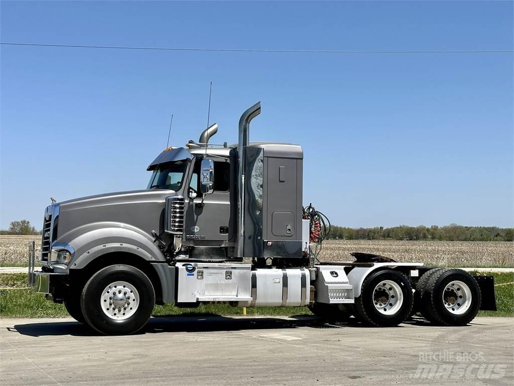 Mack Titan TD713 Sattelzugmaschinen