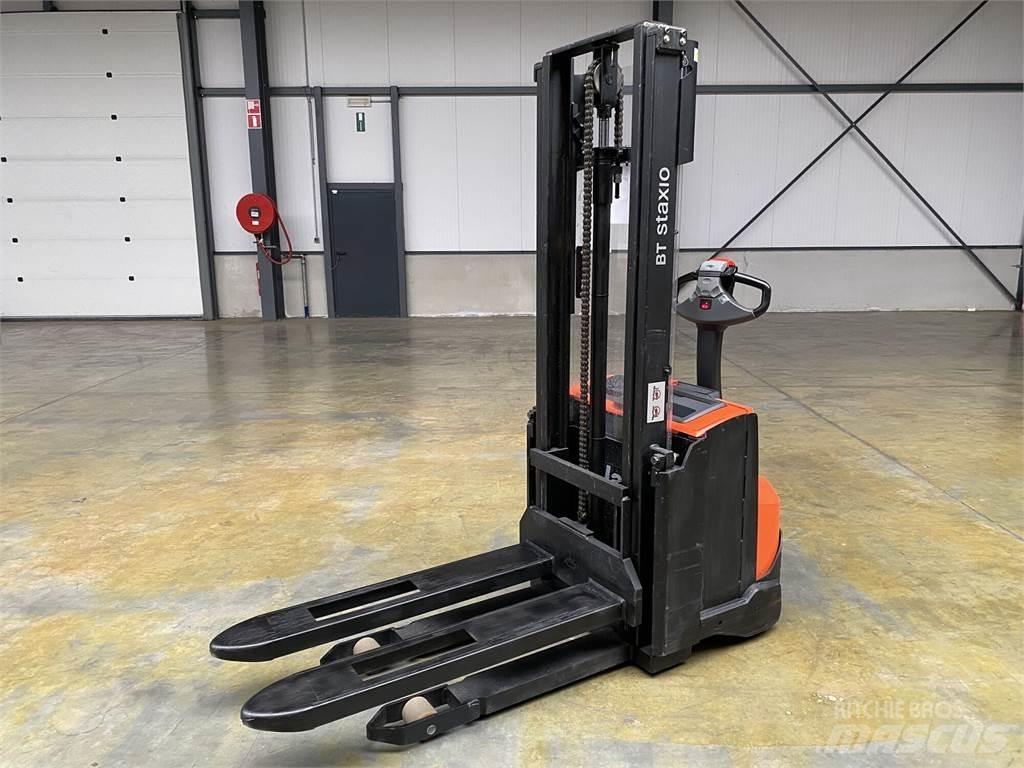 Toyota BT SWE100 Selbstfahrstapler